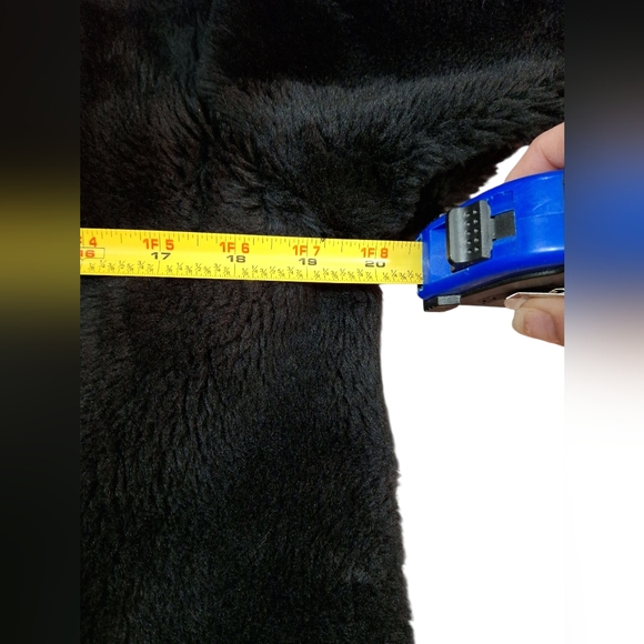 "Vintage"Black Faux fur Double breasted Lapeled and heavy lined Coat. No tags - Picture 11 of 15